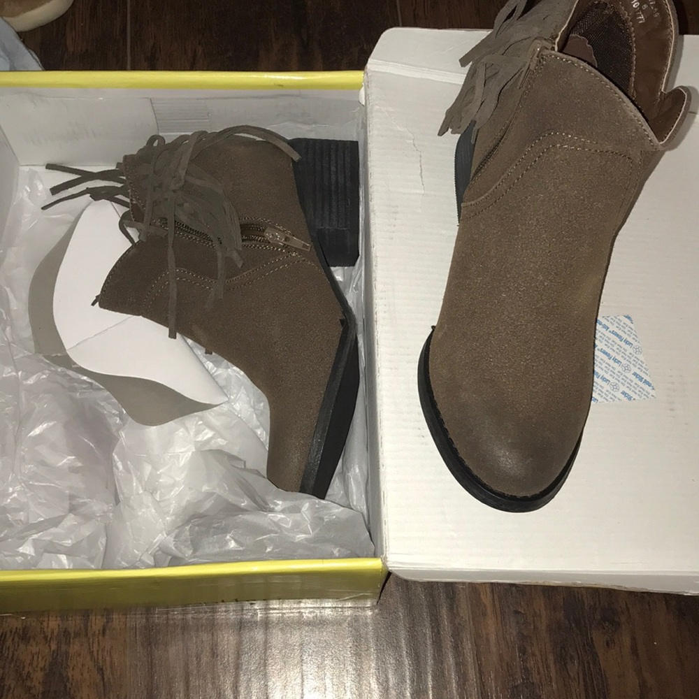 New Cathy jean brown wedge boot
